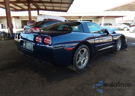 2001 Chevrolet Corvette z USA, uszkodzony, nr VIN 1G1YY22G815121048